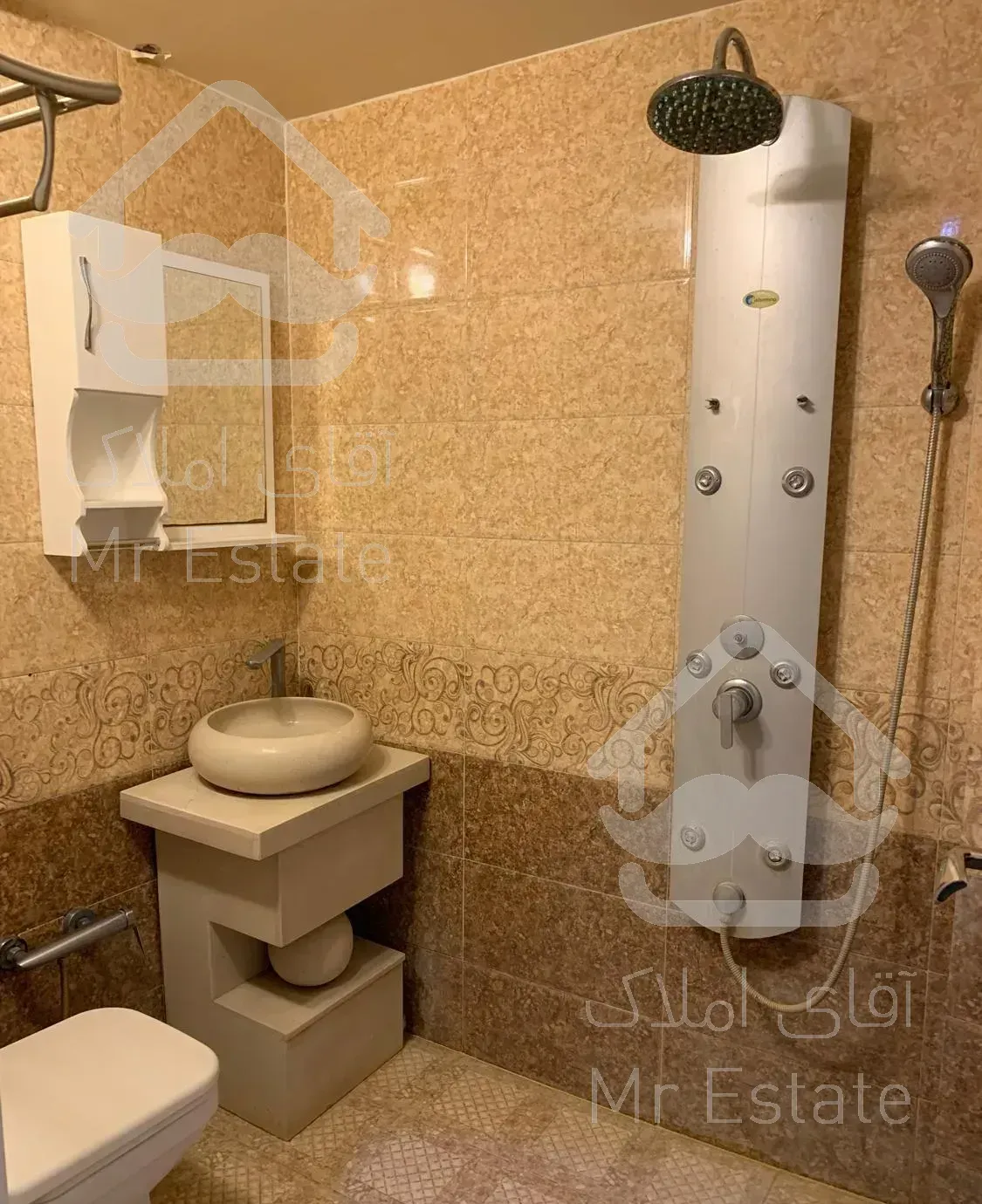 ۱۰۵متر،فلکه اول صادقیه