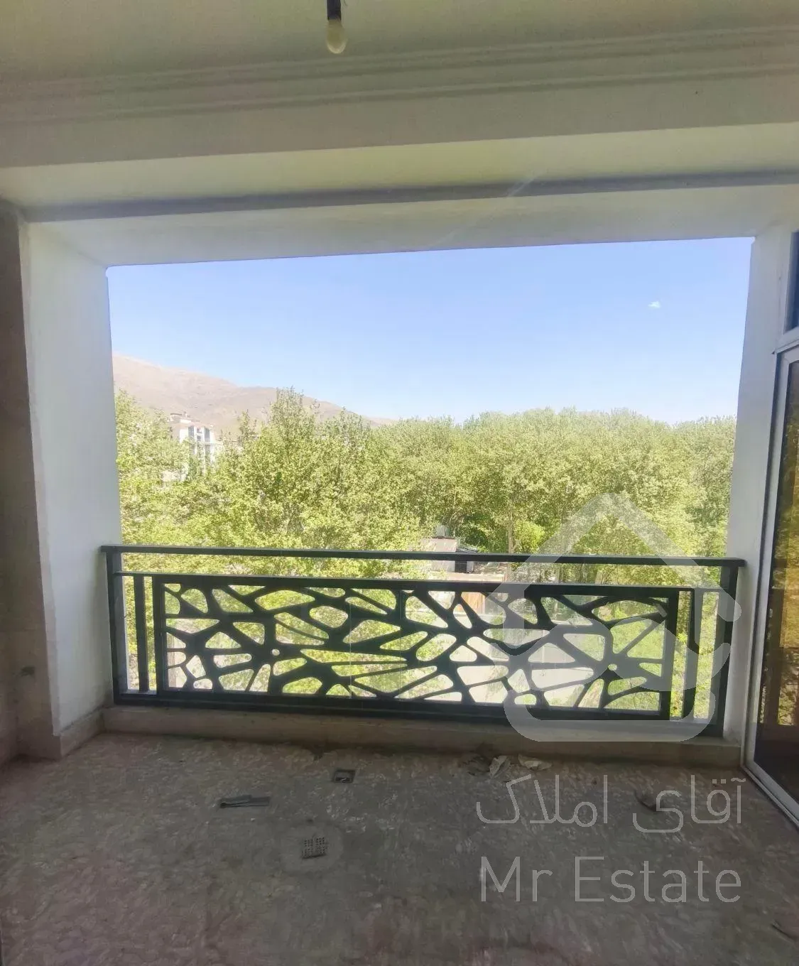 فروش آپارتمان ۱۹۷ متری ۳ خوابه در نیاوران