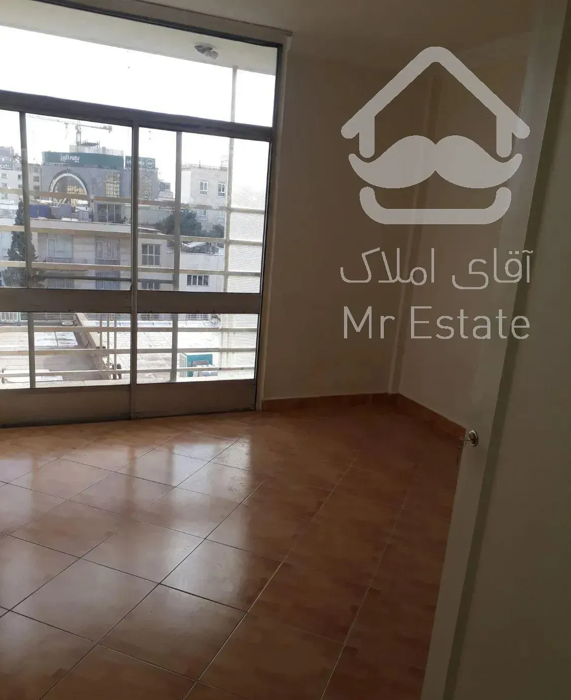 کریم خان سنایی ۱۰۰متر۲خوابه باامکانات تخلیه