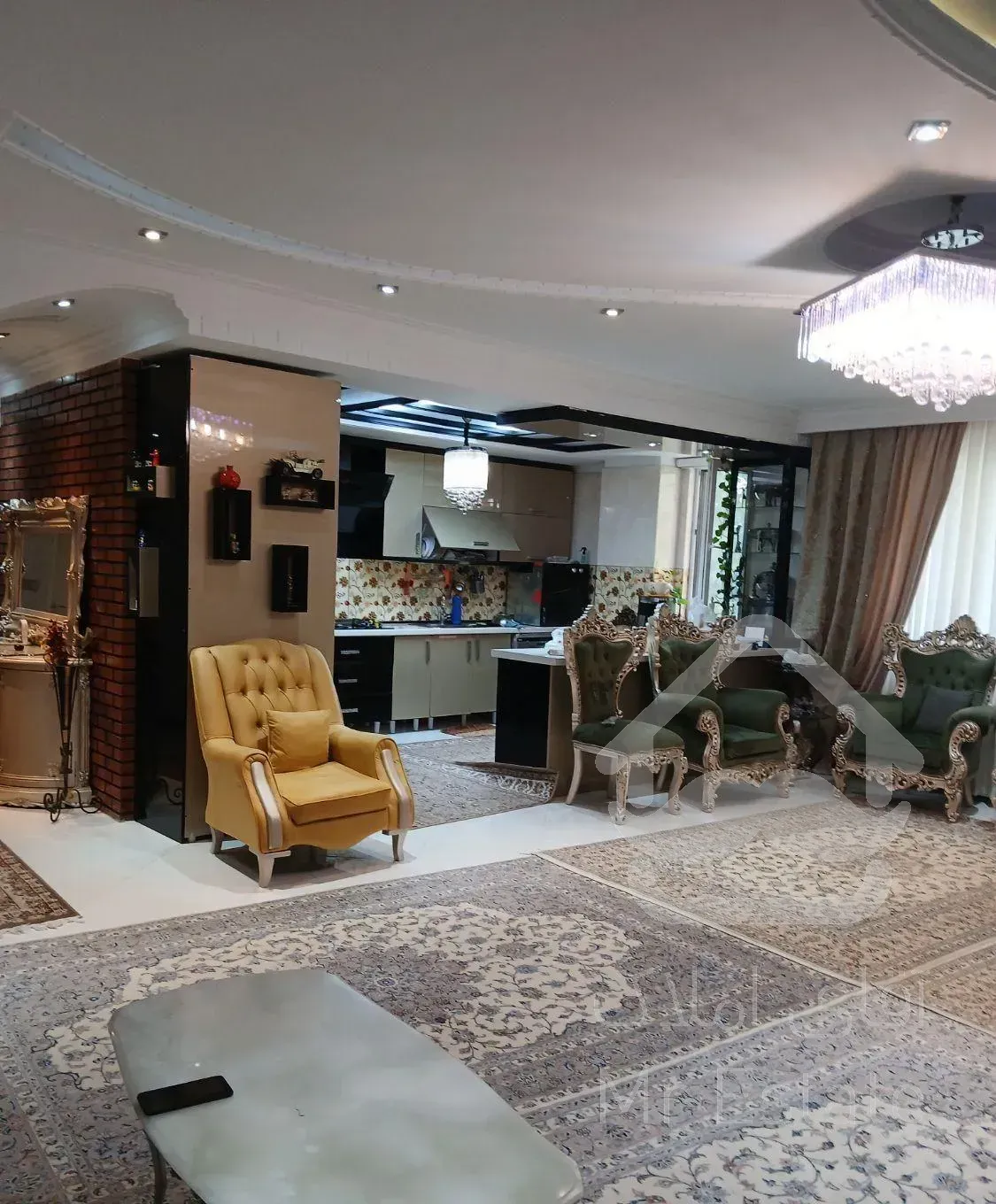 فروش آپارتمان ۱۳۳ متری ۳ خوابه در گلاب دره