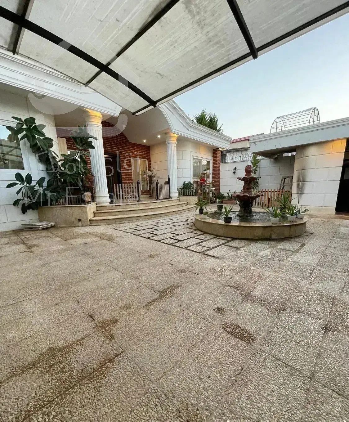 لوکیشن امن فروش خانه ویلایی ۱۰۰ متری ۲ خوابه