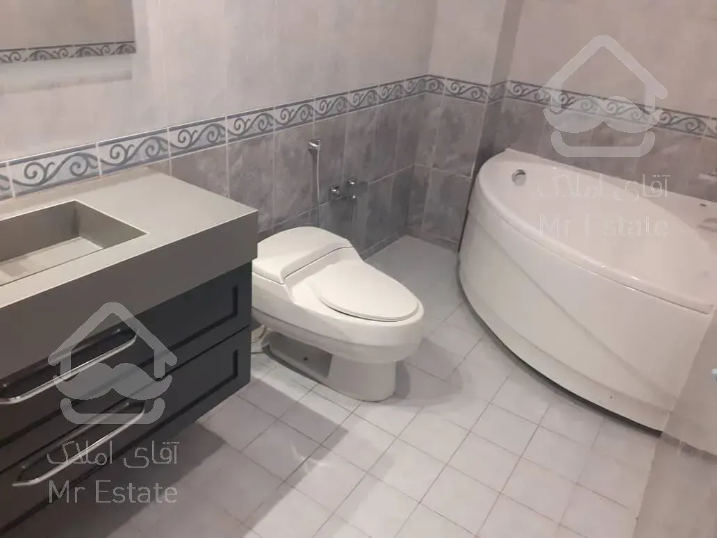 اجاره و رهن آپارتمان محمودیه 130  متر لوکس