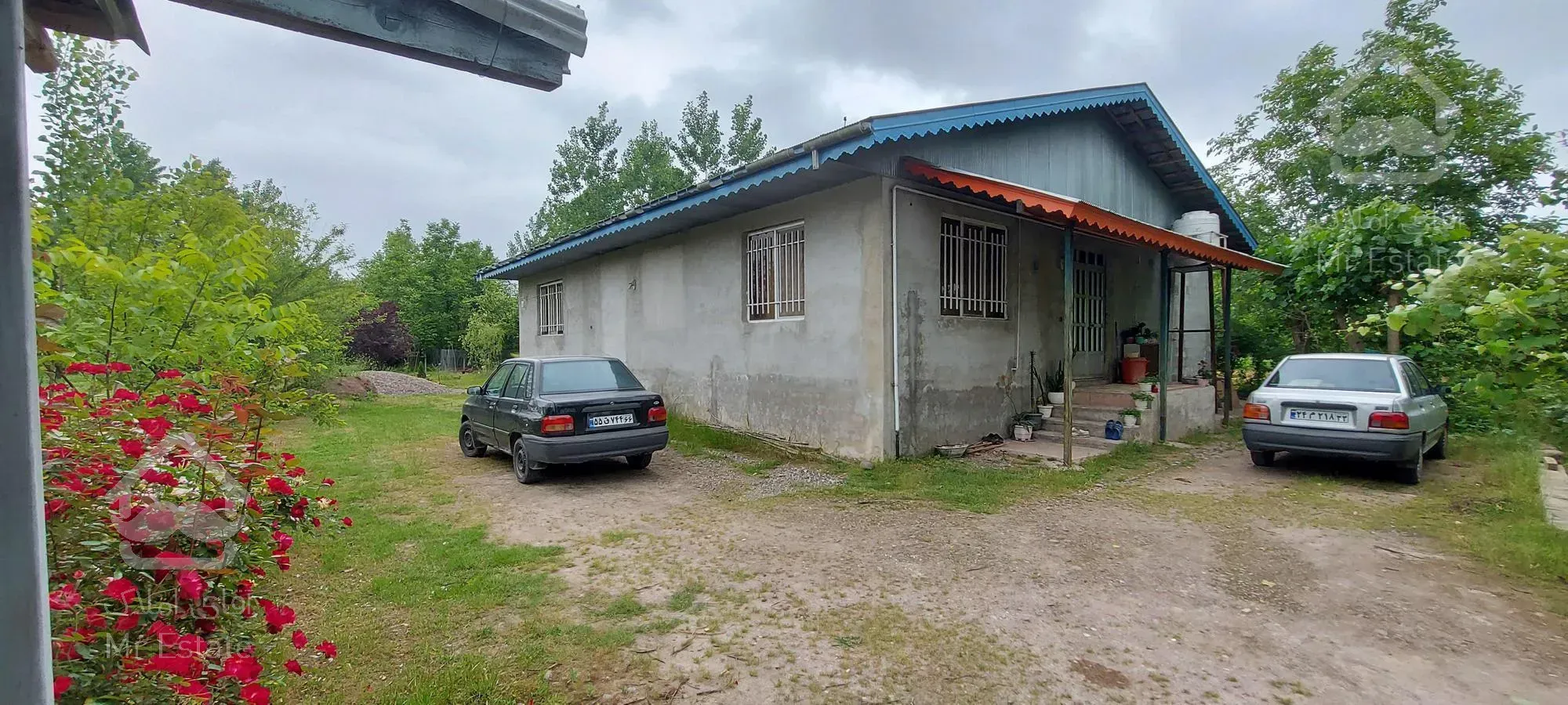 180متر ویلا داخل 3000 متر باغ فروش فوری