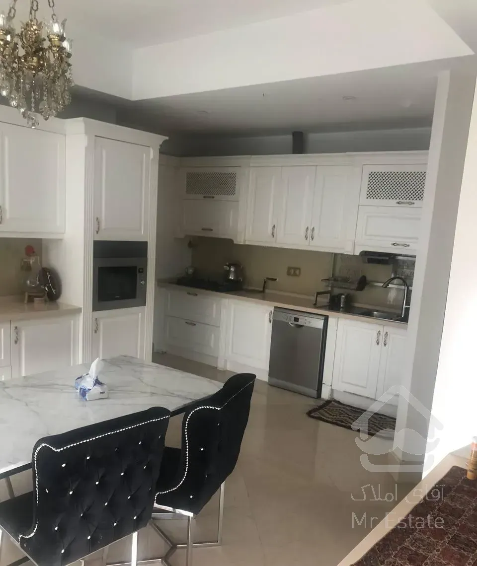 ۱۷۰متر /سه خواب/فول مشاعات /هزارسنگ