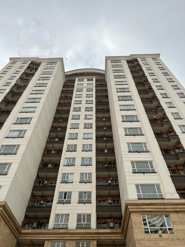 آپارتمان ۱۱۷ متر برج پارسی المپیک طبقات آخر