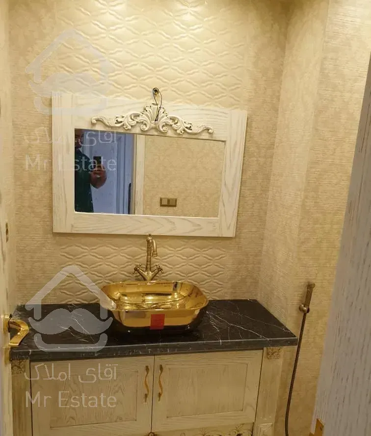 آپارتمان تک واحدی ٢٨١ متری پاسداران