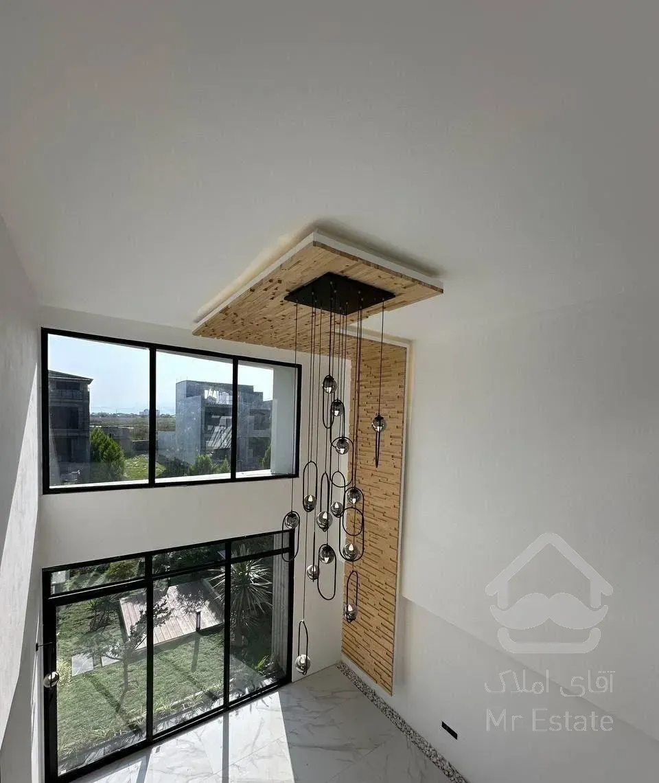 فروش ویلا ۲۵۰متری دوبلکس(مشرف به کوه و جنگل)