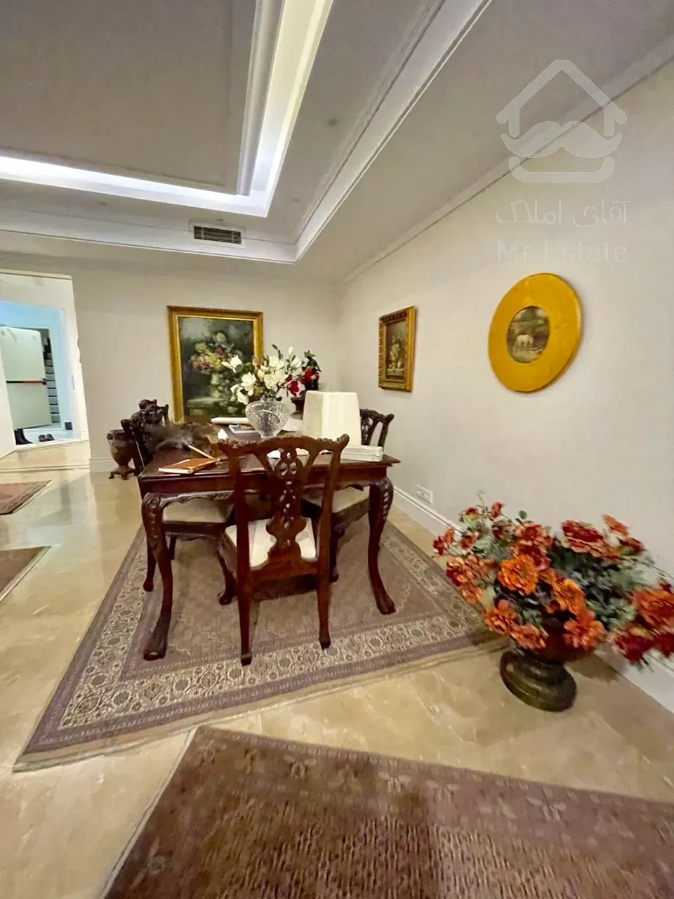 ۳ خواب / ۱۰۰ متر حیاط اختصاصی گاردن/ فول نیاوران