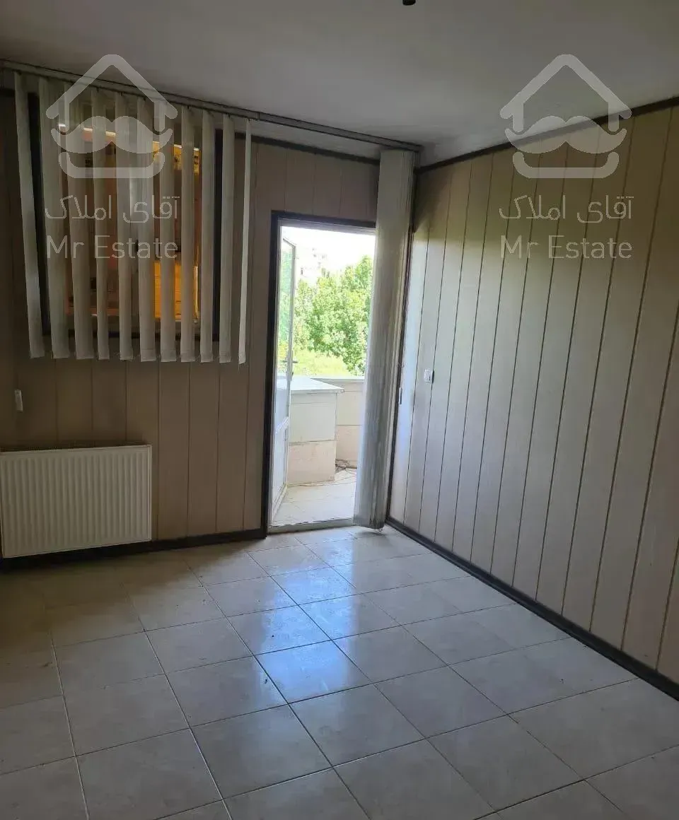 اپارتمان ۱۰۰ متری  / جنوبی /  اشراق