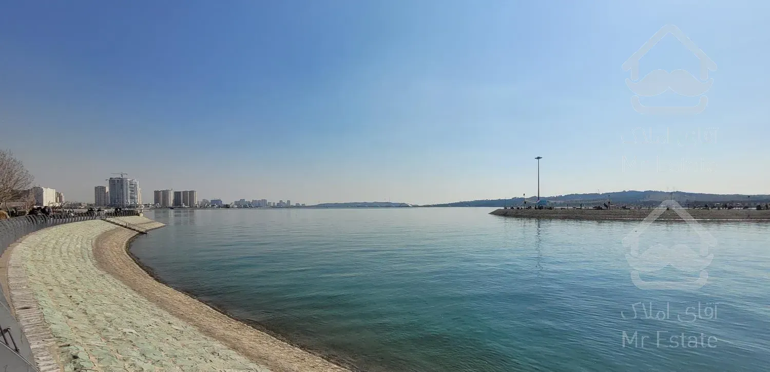 150 متر بالای برج روبروی دریاچه تخلیه‌