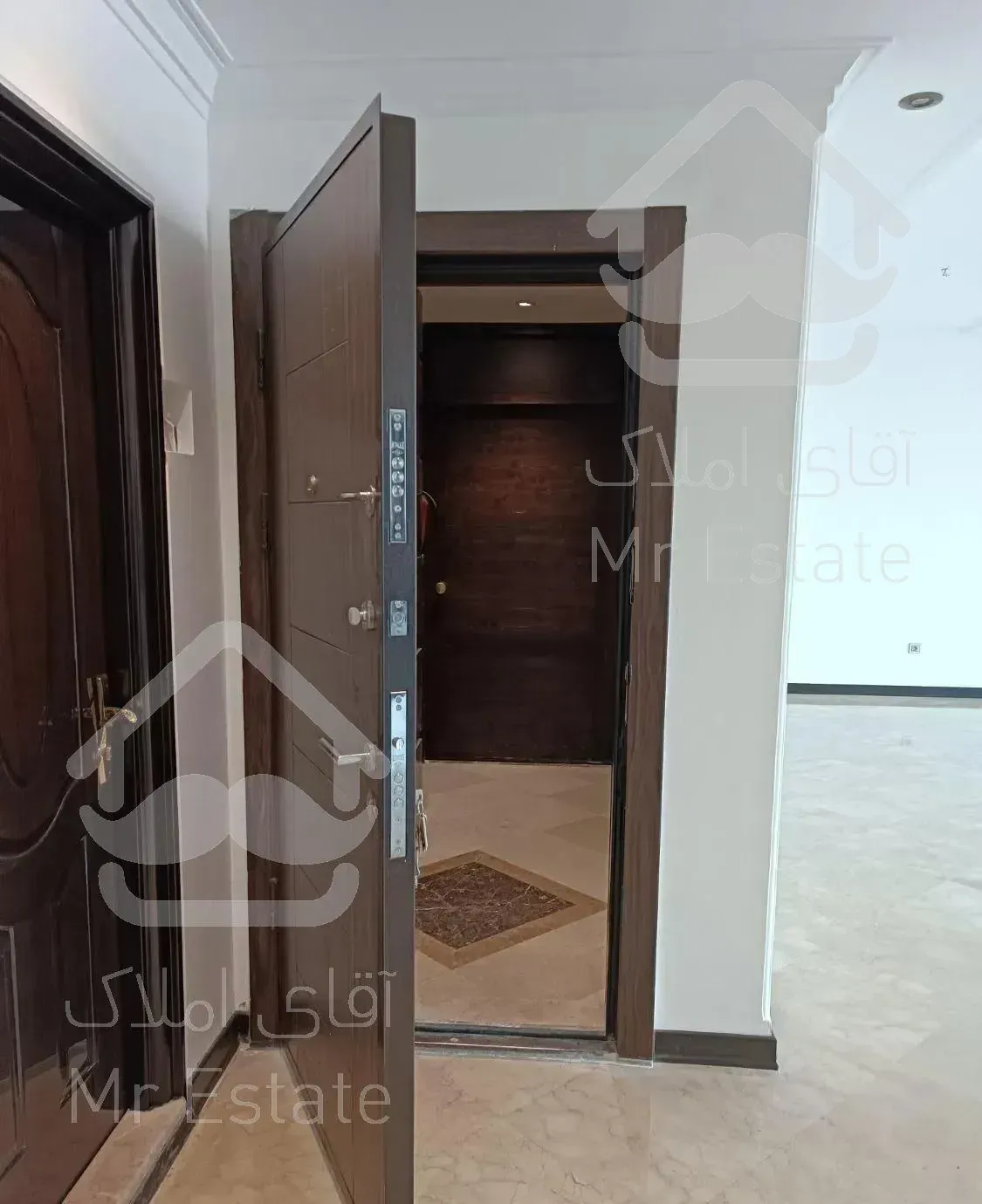 اوین ، ۲۱۰ متری تکواحدی دو جهت نور