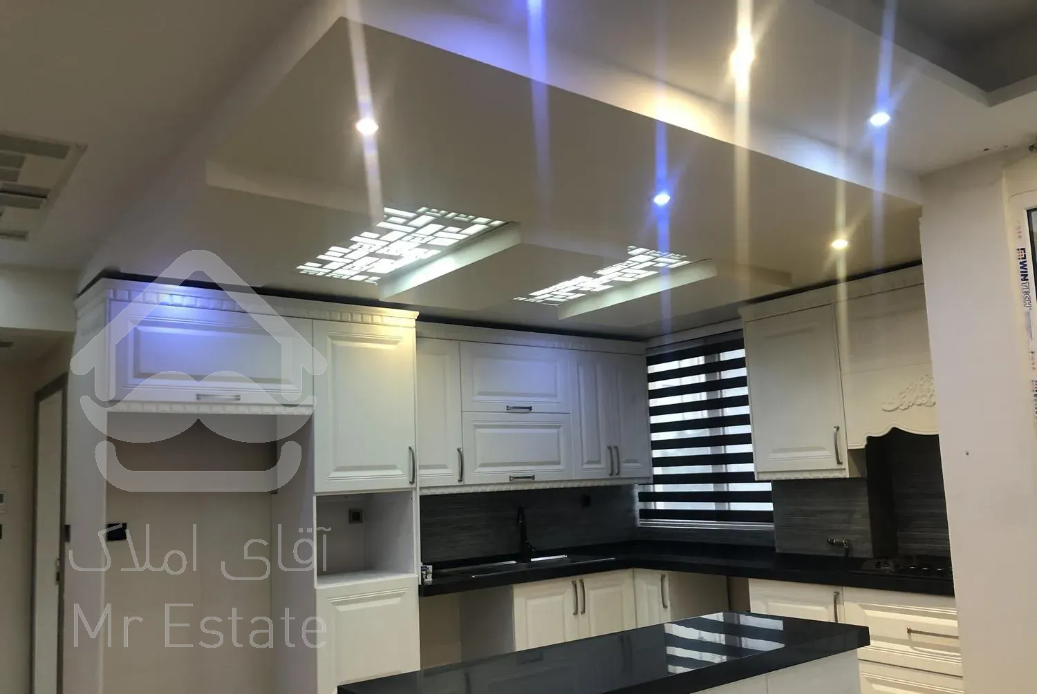 ۱۸۵ متر سه خواب یک مستر