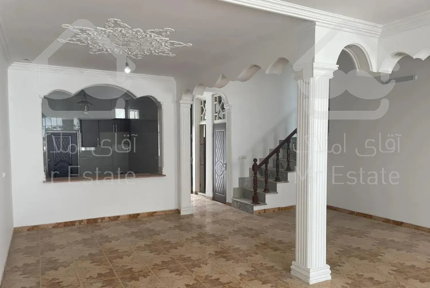 ۲۴۷ متر نیم پیلوت ، امیرکلا شهرک عسگریان