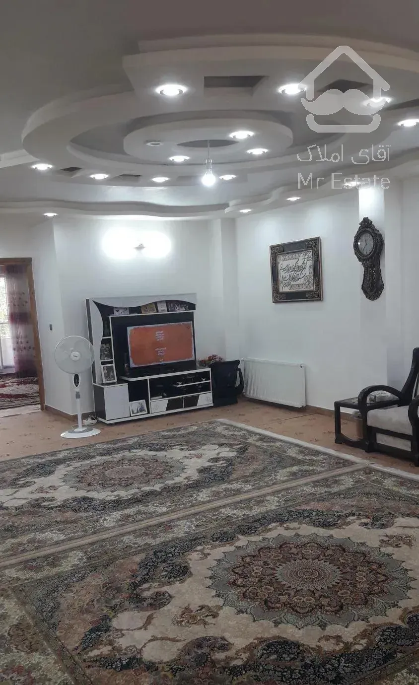 آپارتمان ۱۳۰متری سه خوابه/تک سقف/باپارکینگ بزرگ