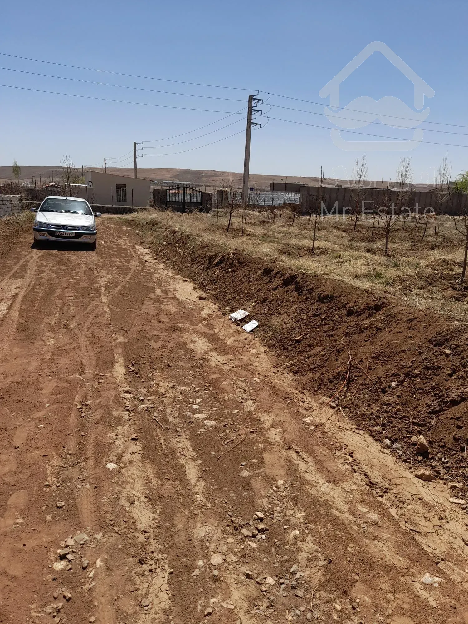 ۱۰۰۰متر زمین کشاورزی با دختان ۵ ساله