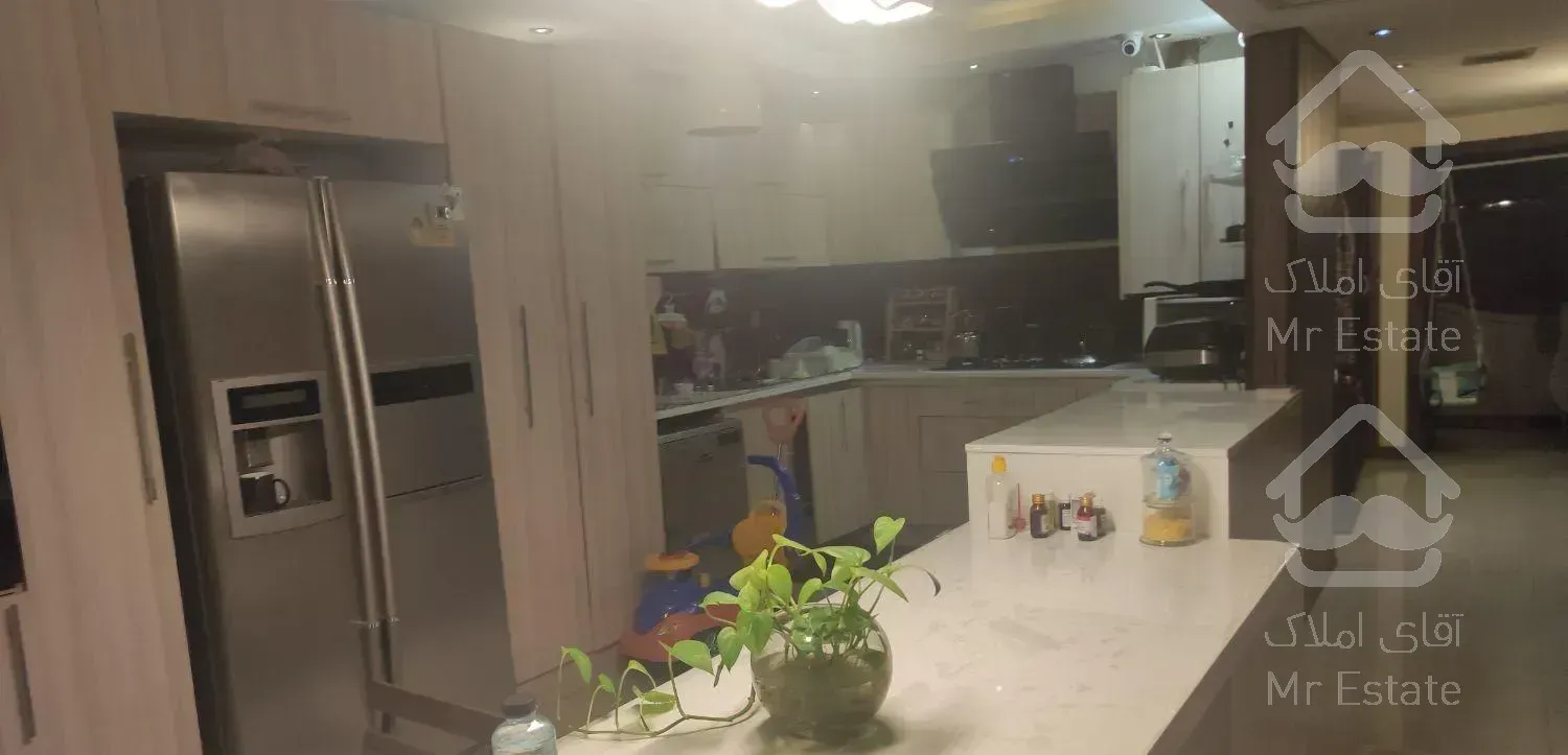 آپارتمان ۱۶۵متر ۳خواب باغ زیار