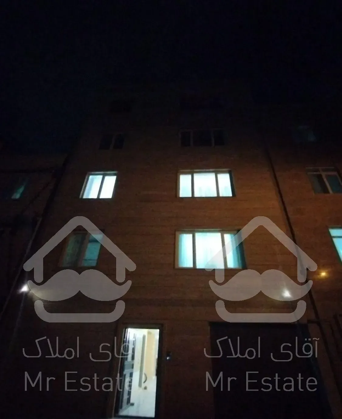 ۱۳۰ متری ۲ خوابه