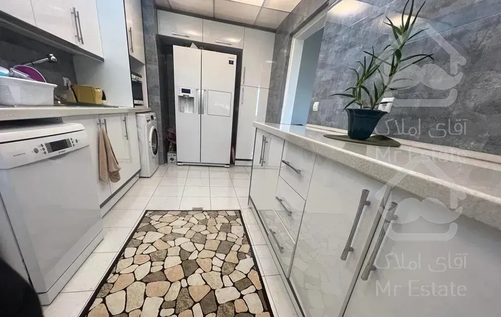 آپارتمان  ۲۱۵ متری شهرک امید  ۴ خوابه