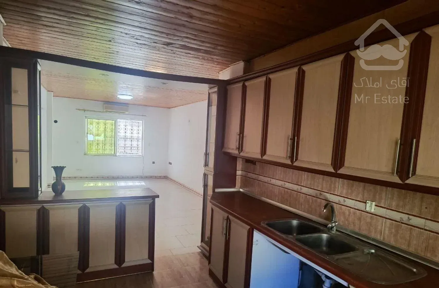 اجاره آپارتمان ۱۰۲ متری ۲ خوابه کولر دار