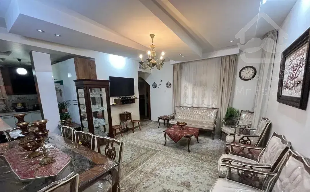 ۷۰ متر دو خواب مترو خور