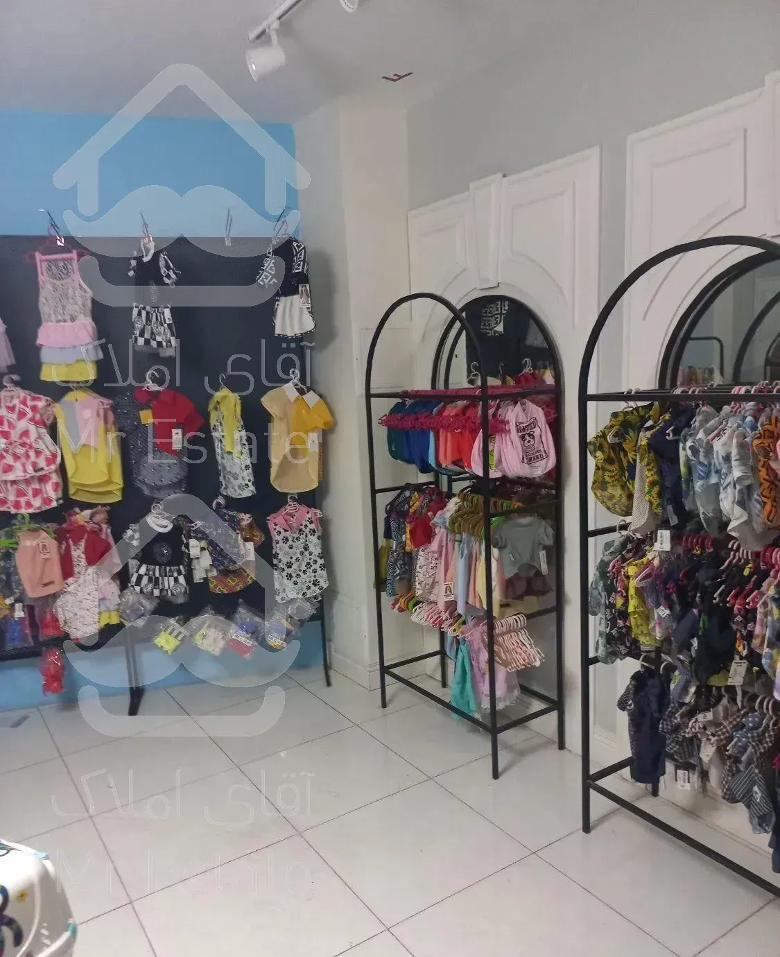 سه مغازه ۳۰ متری واقع در نیاوران،جماران