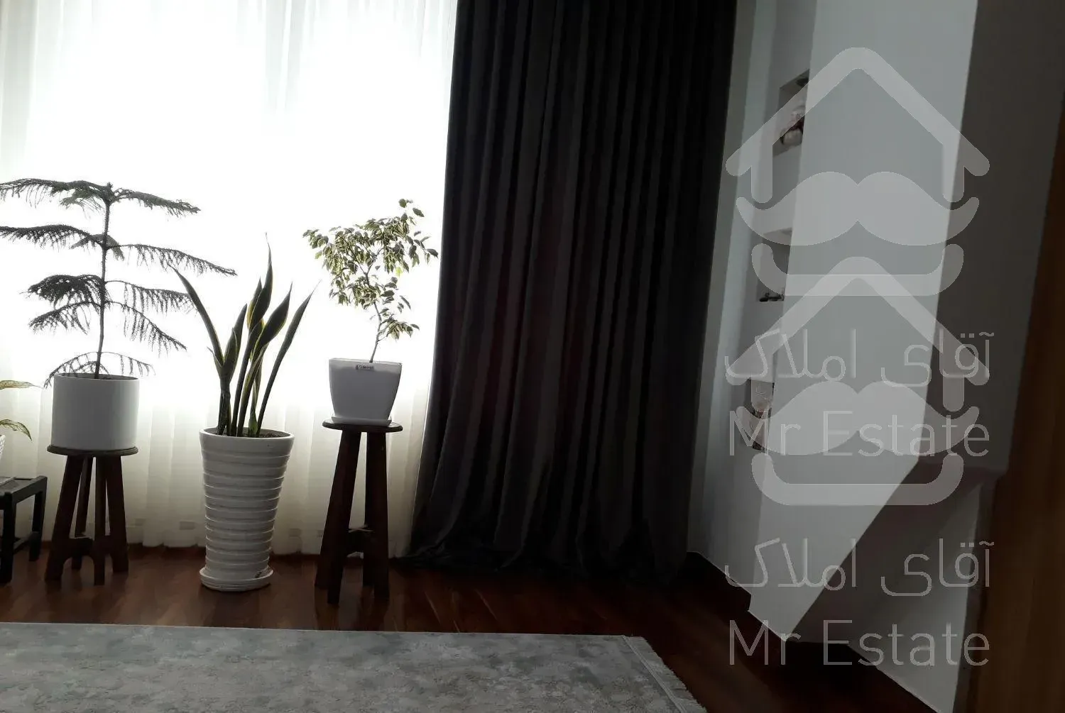 آپارتمان شیک و تمیز چهار واحد چهار طبقه در خ شفا