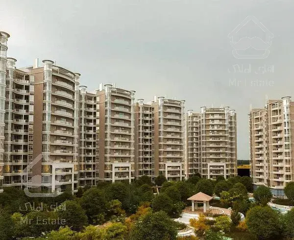 ۱۳۰متر آپارتمان سه خواب برج باغ مجلل