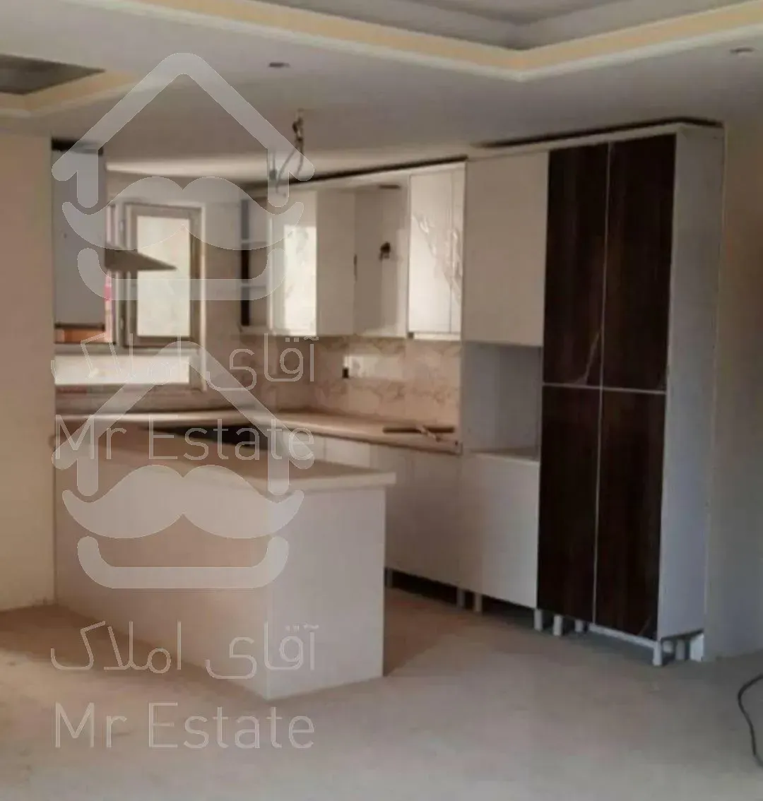 آپارتمان ۸۳ متری دو خوابه.