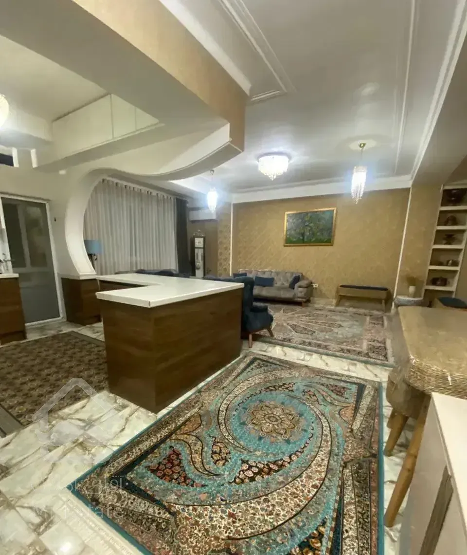 واحد۱۰۵متری کمیاب ۸سال ساخت فول امکانات باغ رئیس