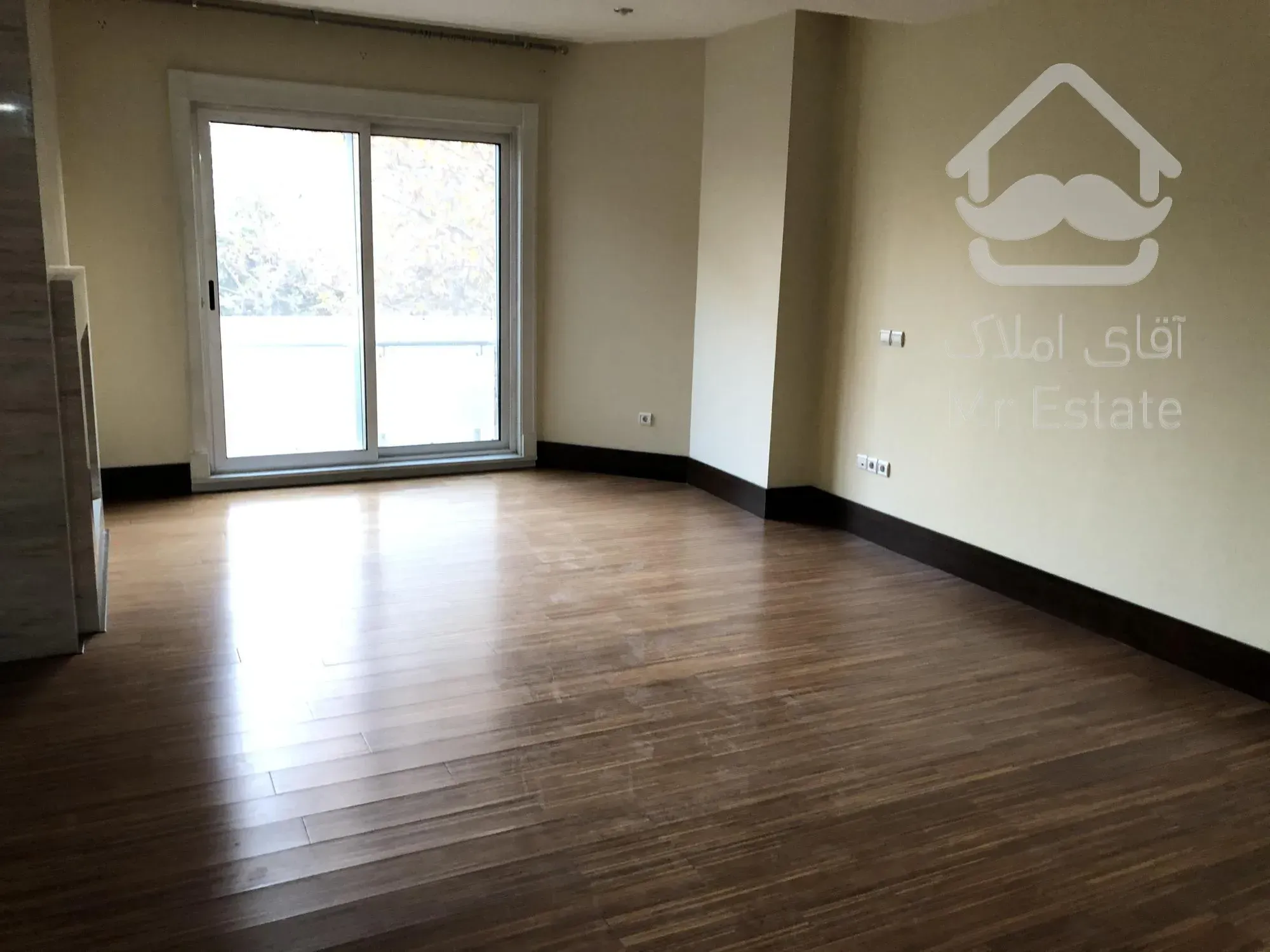 رهن و اجاره آپارتمان ۳۰۰ متری ۴ خوابه فرمانیه فول تک واحدی