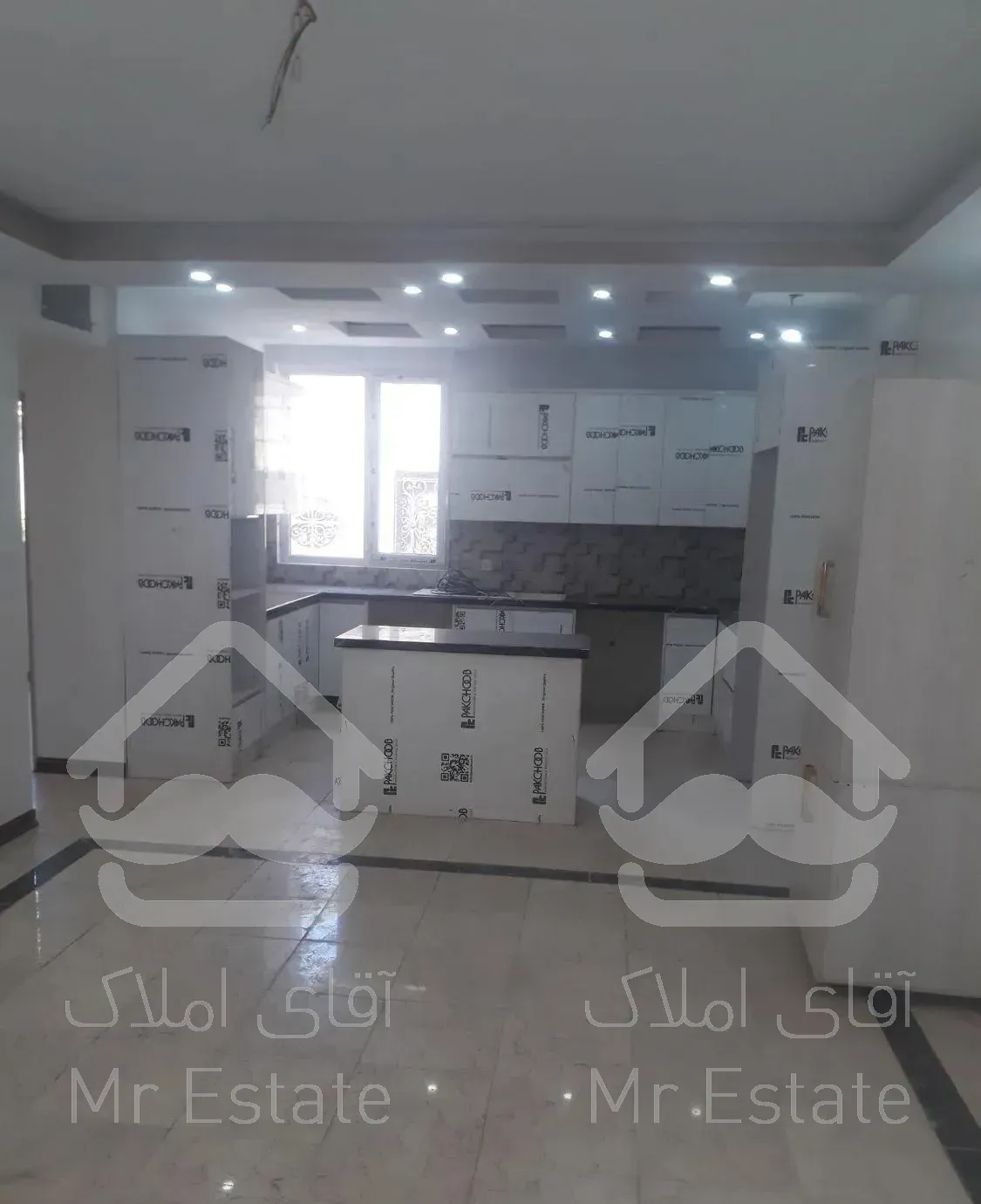 ۹۲متر در فرعی با پارکینگ