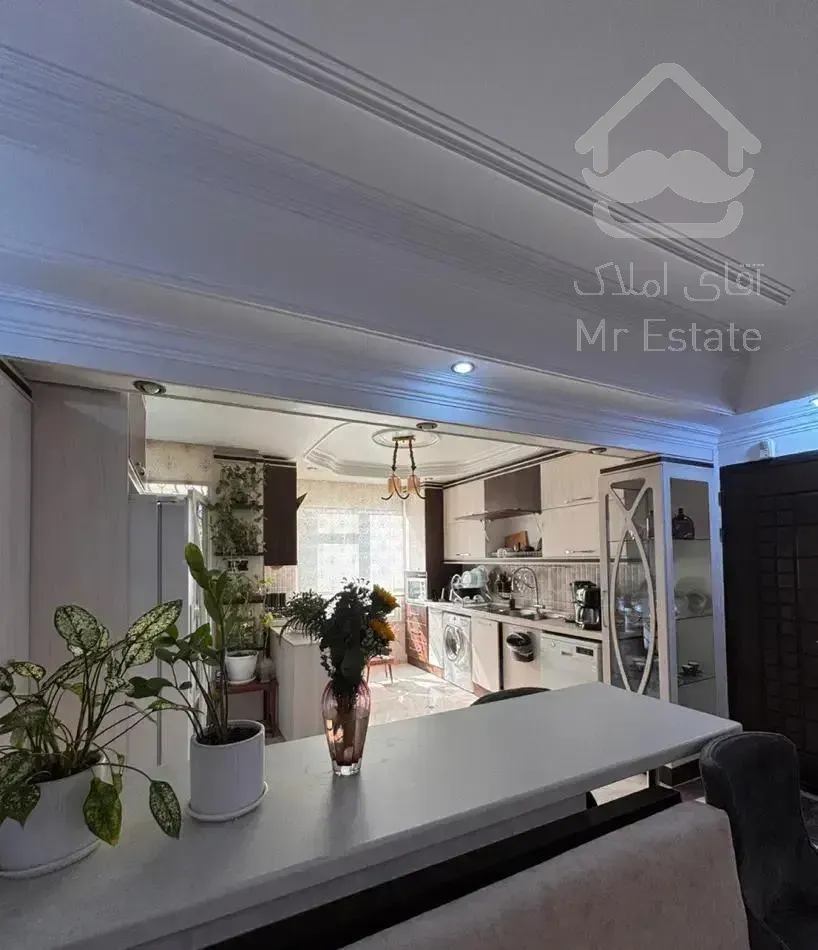 ۱۲۰متر + ۲۰ متر حیاط خلوت / اباذر رو به آفتاب /فول