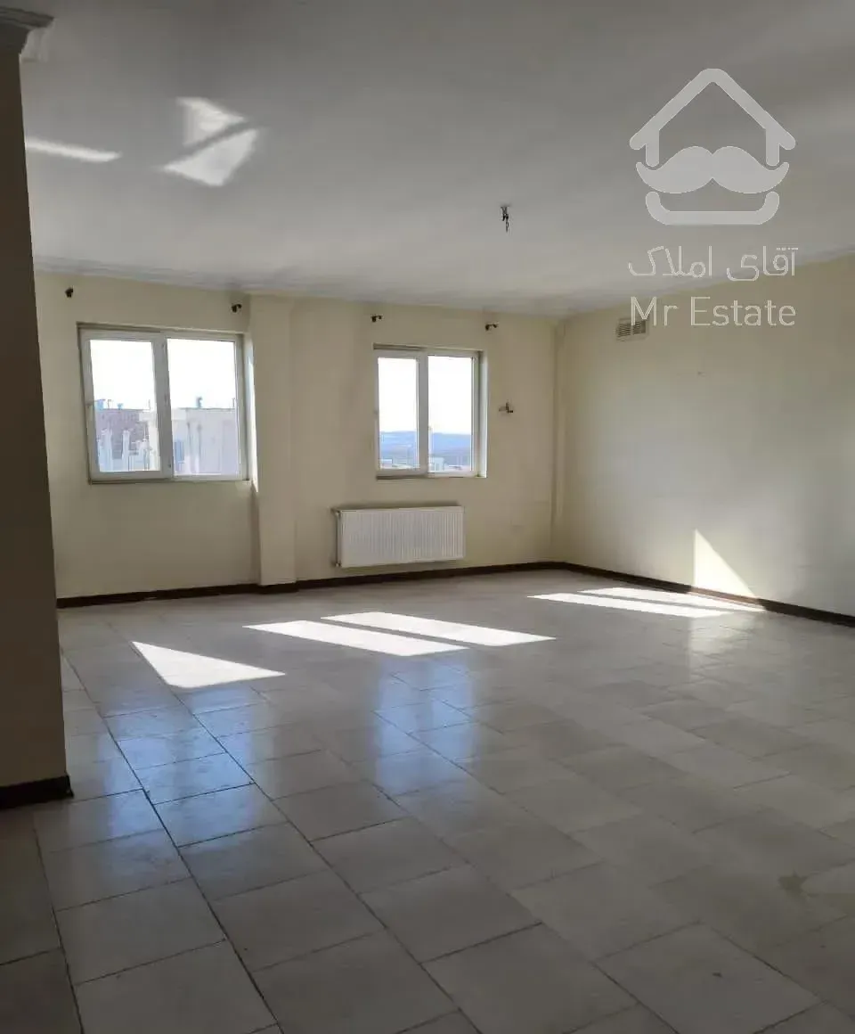 ۱۱۰مترمتر/۳خواب/دوکله‌ نور/نگهبان ۲۴ ساعته