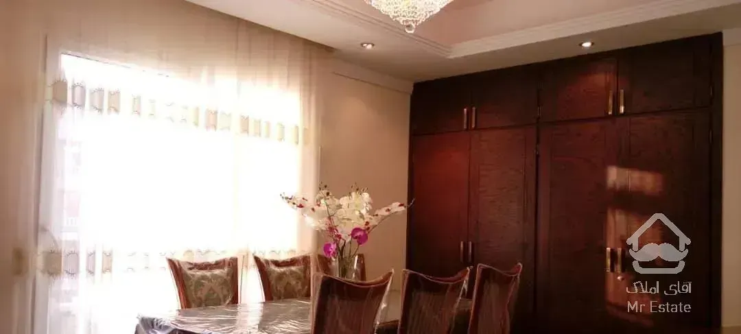 قیطریه اندرزگو ۱۰۵مترسه طرف نور ویو سرایداری