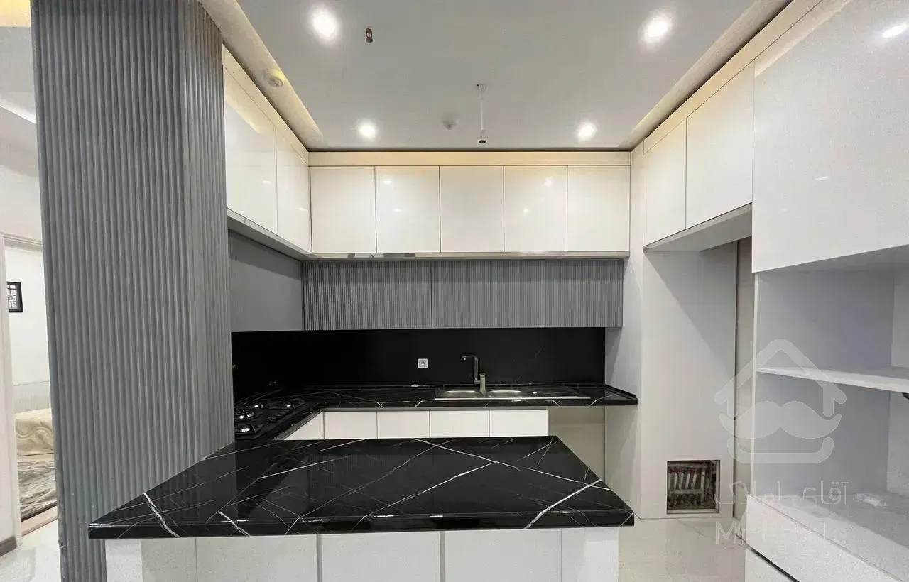 90متری/سنددار/چند قدم تا خیابان اصلی/اکبری