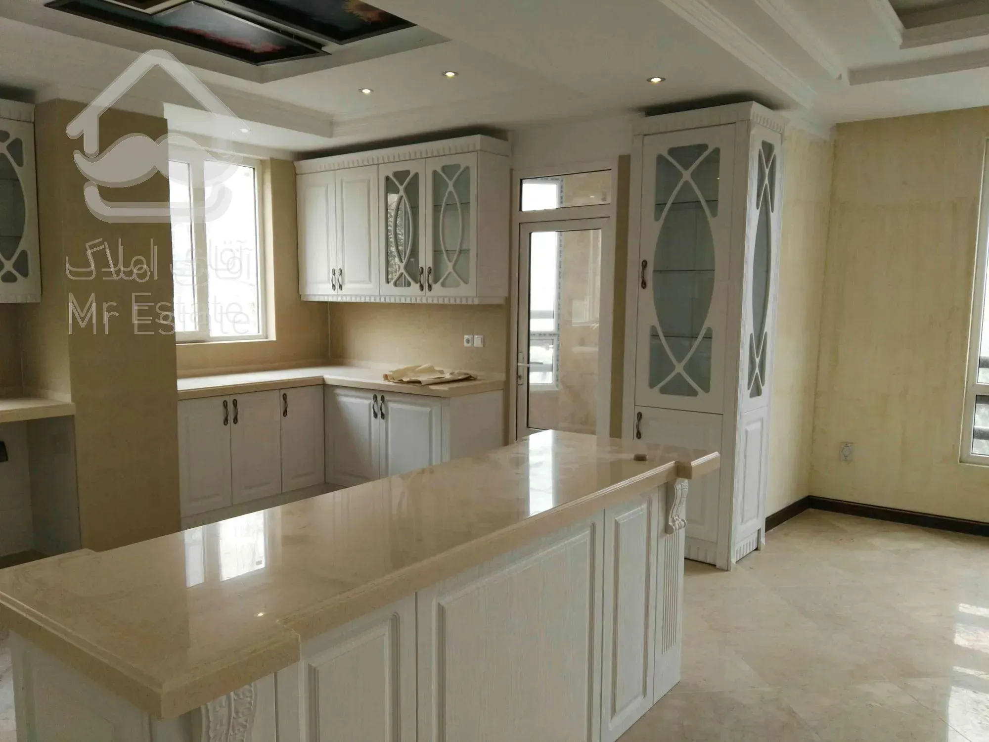 خرید و فروش آپارتمان سه خواب سازمان برنامه شمالی