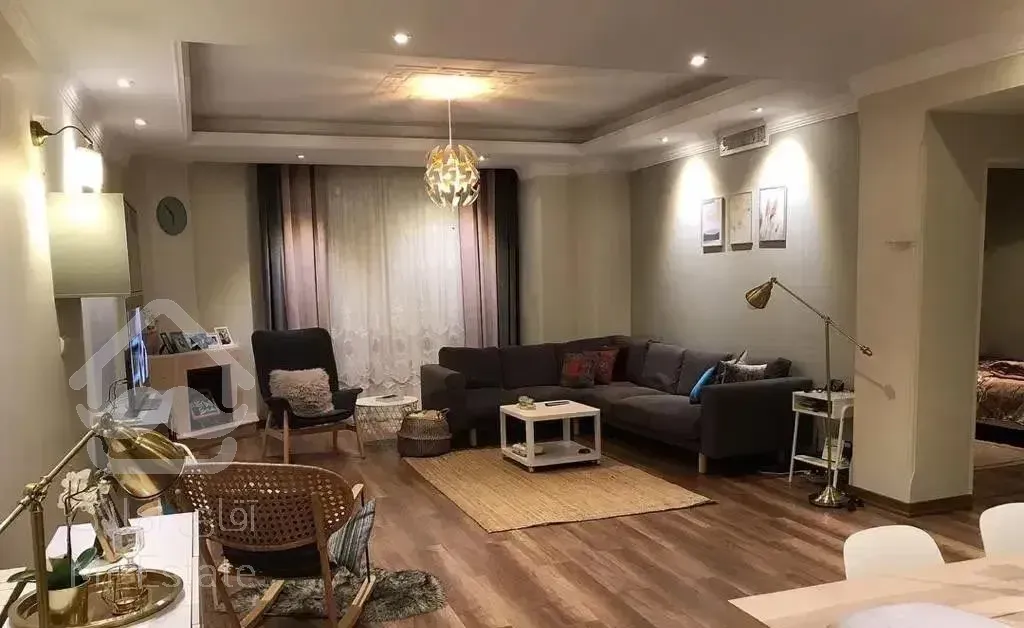 ۱۳۰ متر الاله شرقی ۹ ساله تهاتر با ۱۰۰ متری