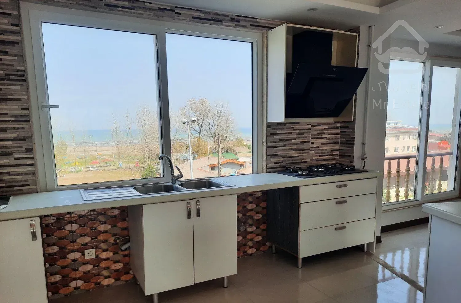 فروش آپارتمان ۱۹۹ متری ۳ خوابه در پاسداران