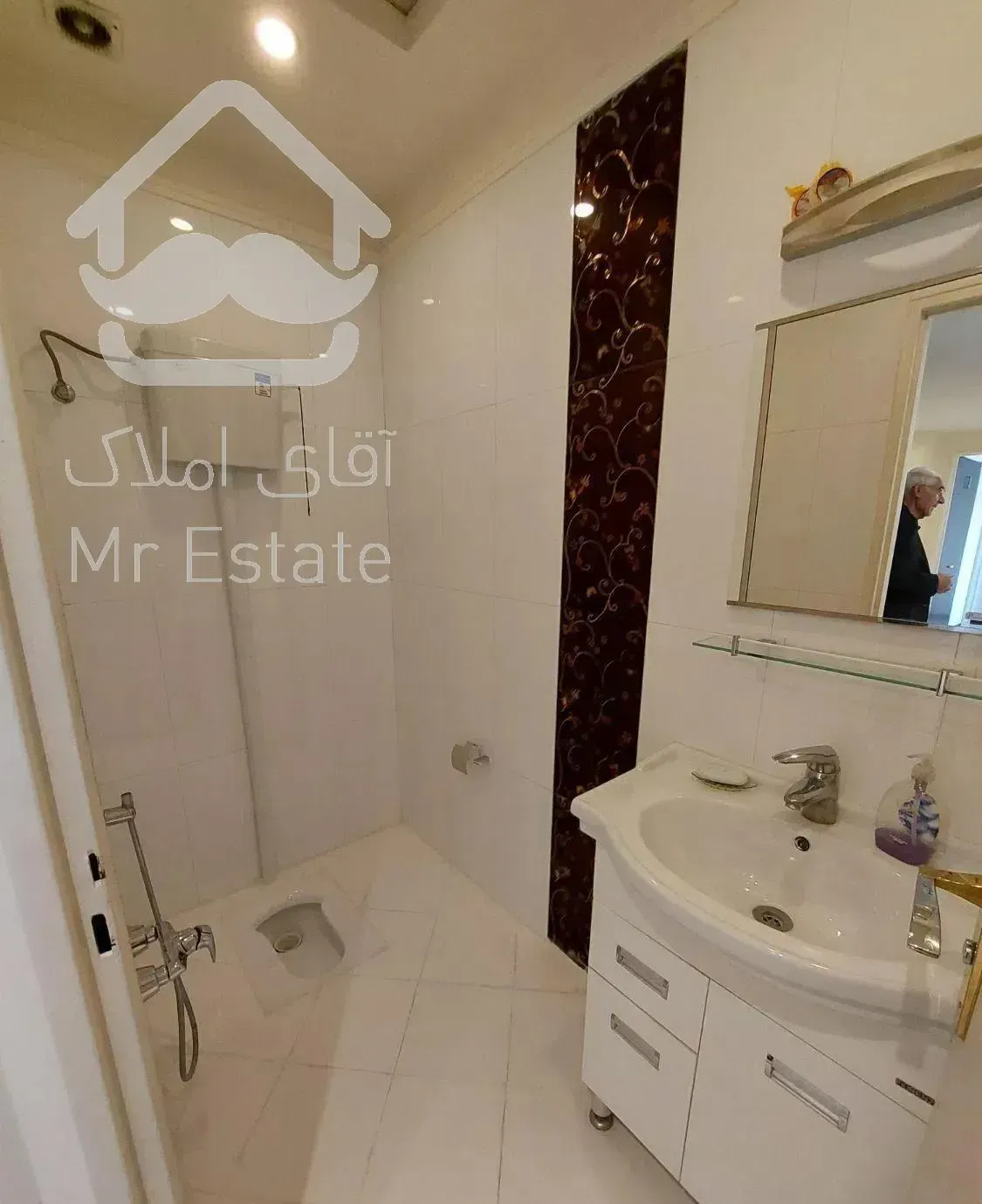 قلهک۹۰متر/۲خوابه/نورمستقیم/امکانات کامل