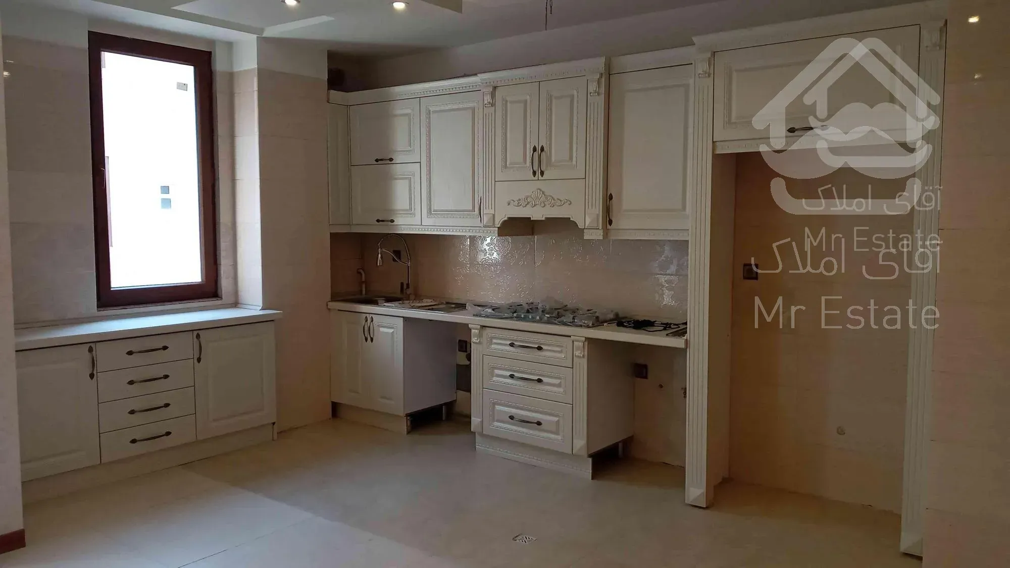 خرید آپارتمان ۸۴متری دوخوابه نوساز فردوس غرب