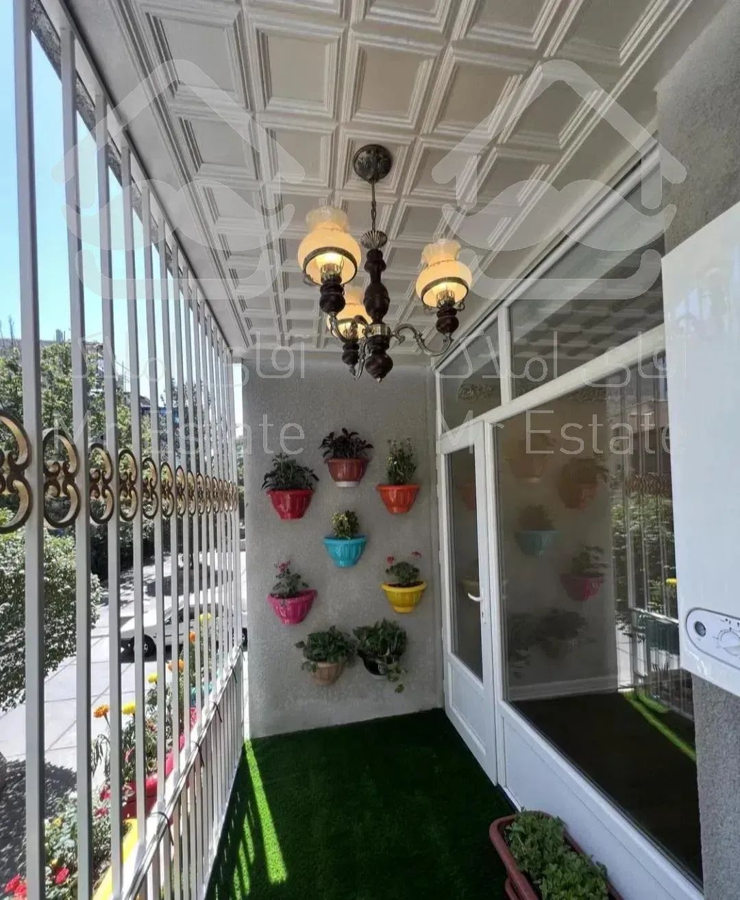 ۱۱۰متری میدان ونک  و شیک