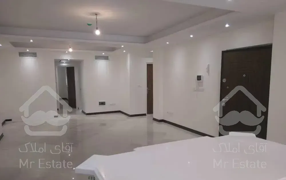 ۱۰۰ متر نوساز،بالای کاج