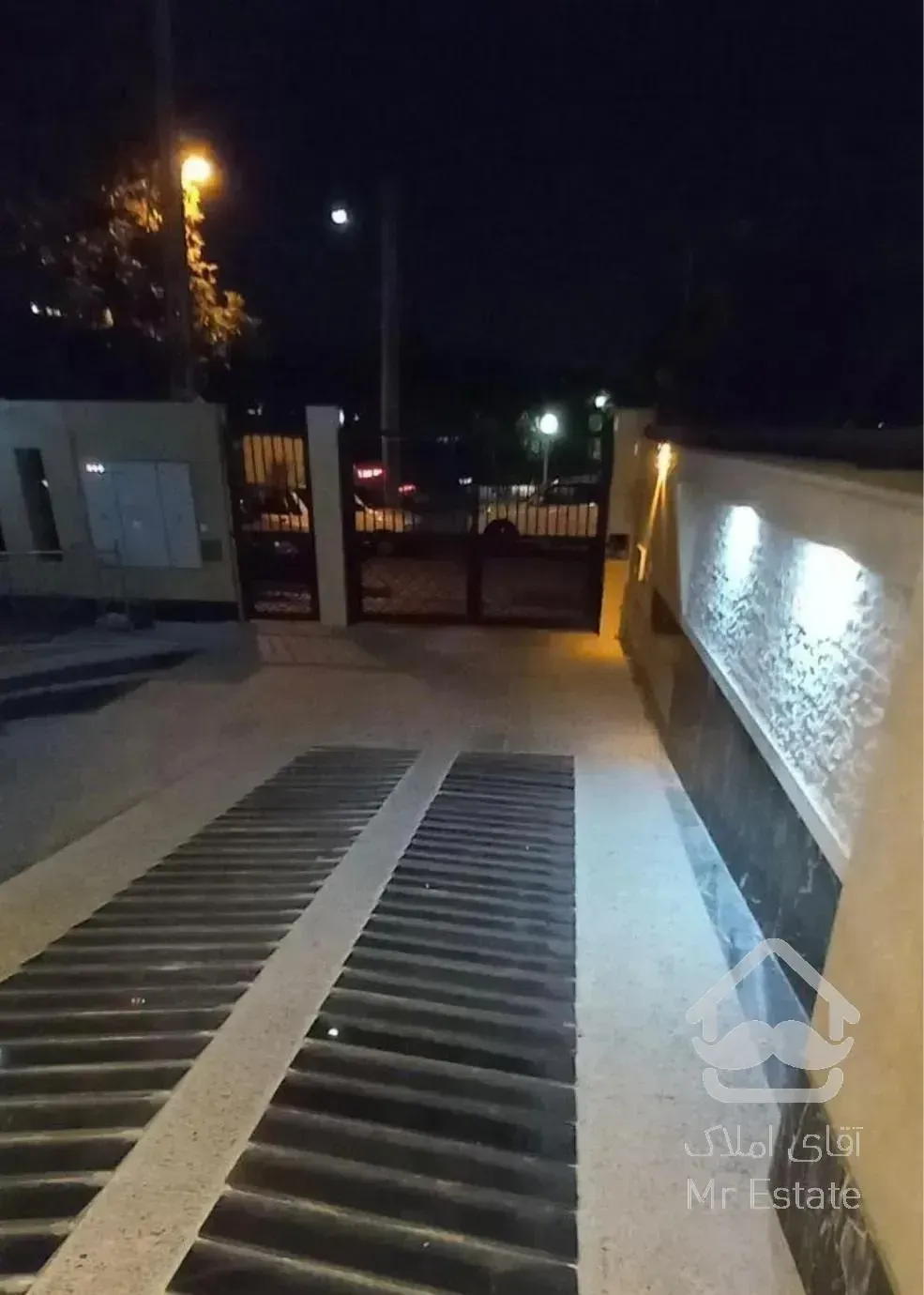 آپارتمان نوساز ۱۰۰ متری کلیدنخورده