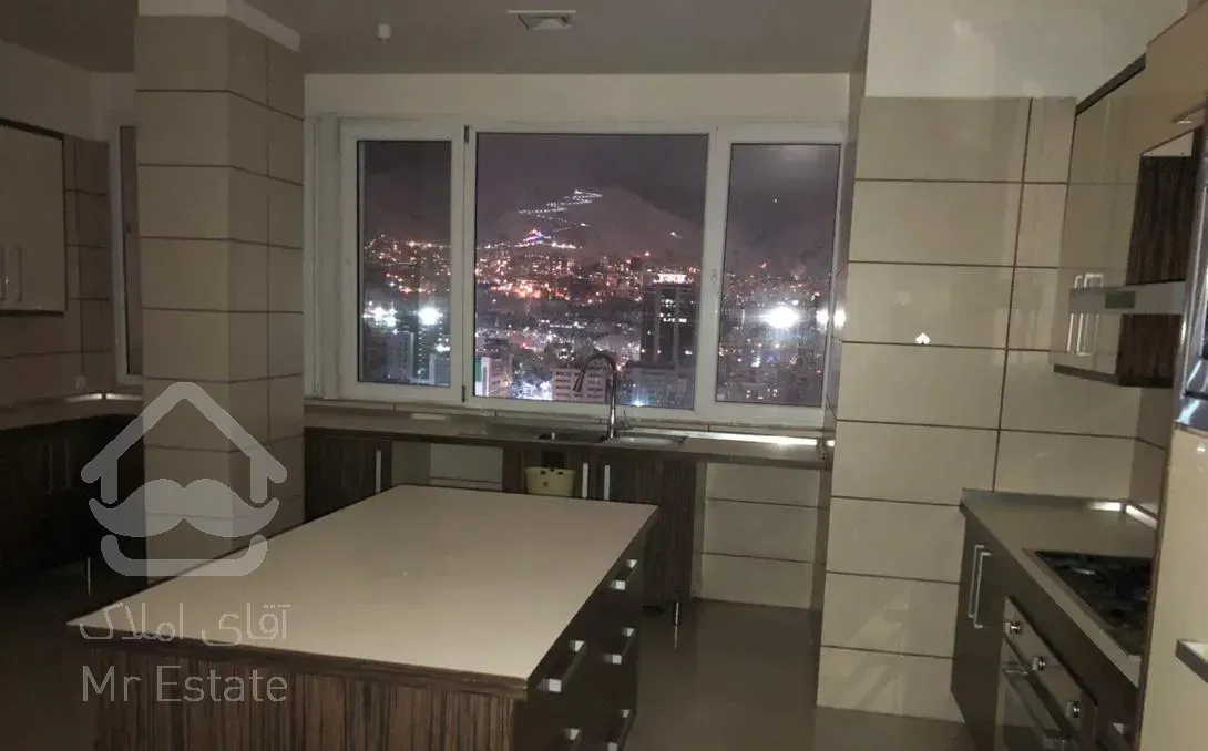 تنها پنت هاوس منطقه میرداماد . ۴۲۴ متر