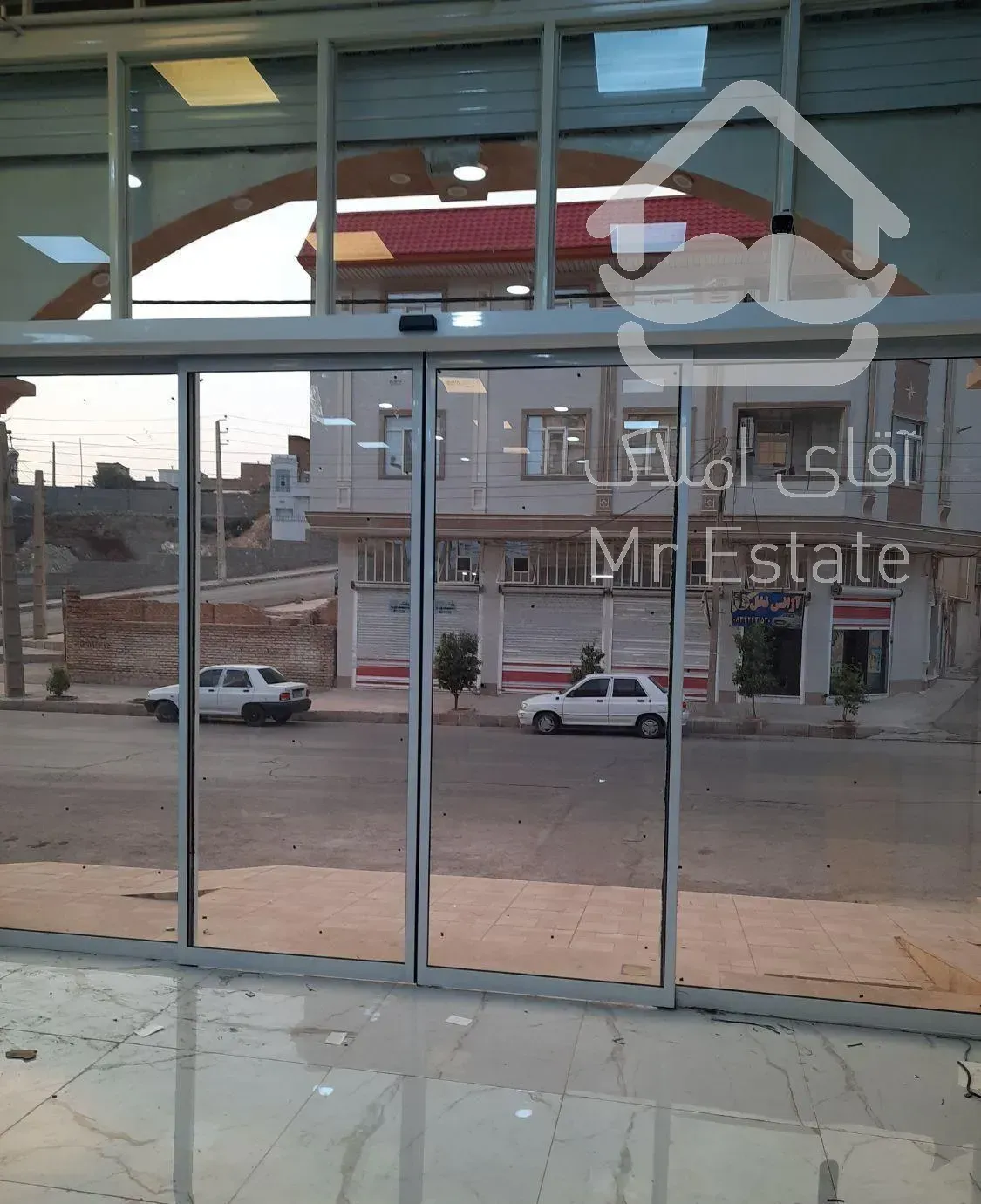 درب اتوماتیک شیشه ای