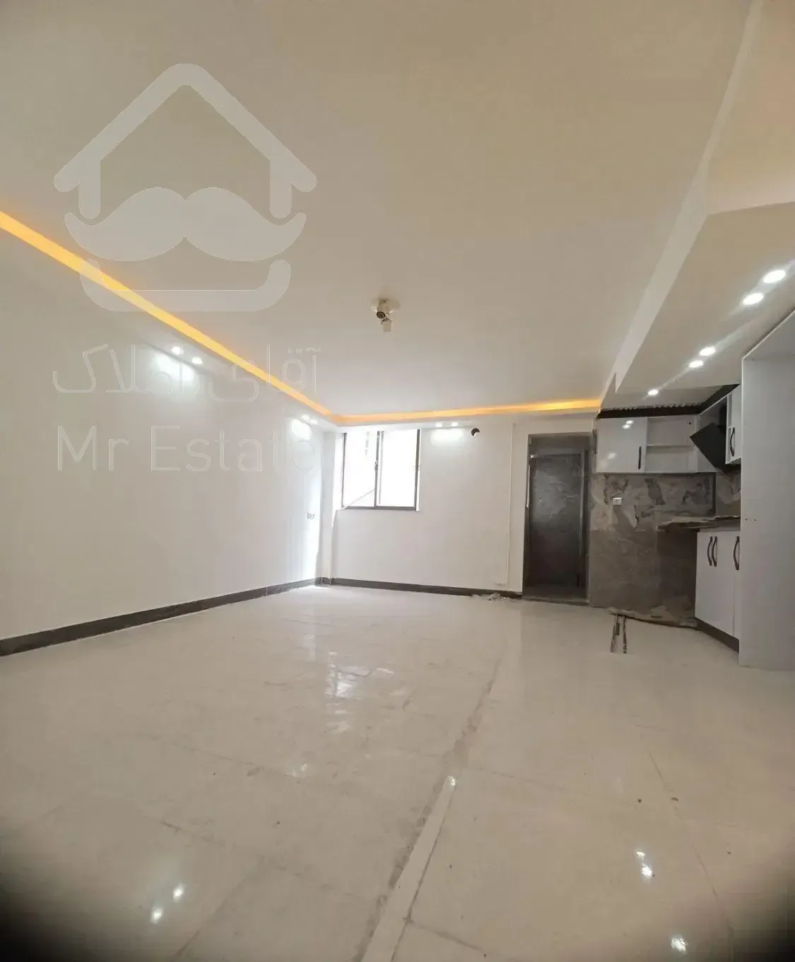 واحد کرسی بلند فول بازسازی+پارکینگ بزرگ اختصاصی