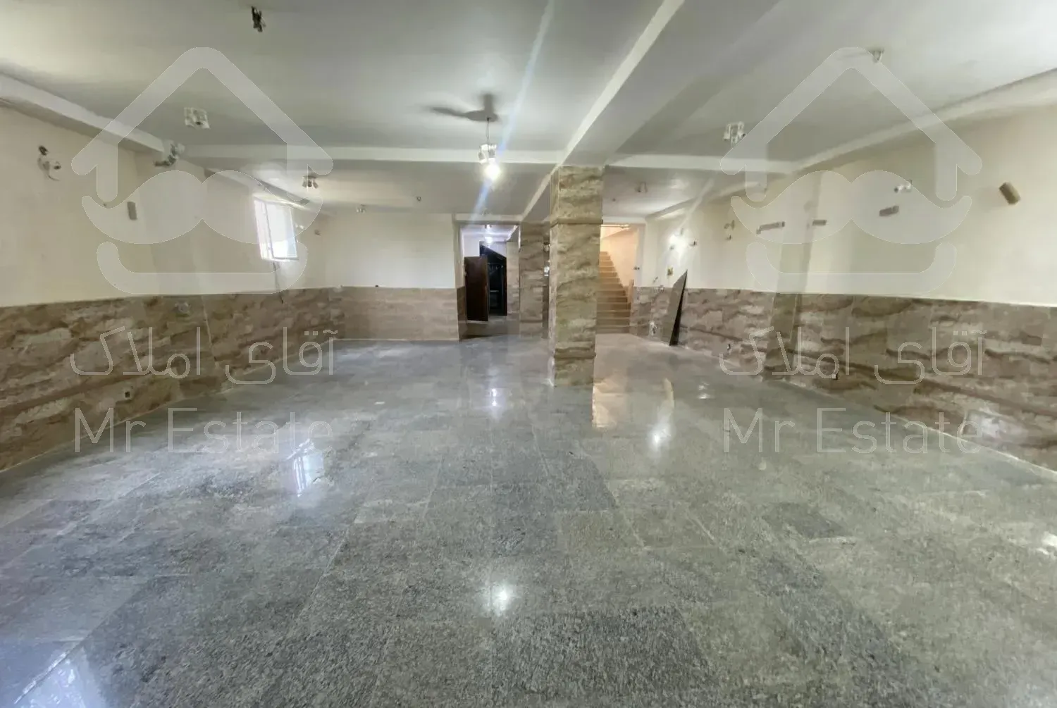 سالن مناسب برای باشگاه و سالن زیبایی و انبار