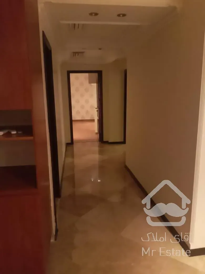 اجاره و رهن آپارتمان زعفرانیه 207  متر شیک