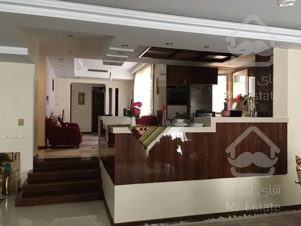 نیاوران ۲۰۰متر سه خوابه