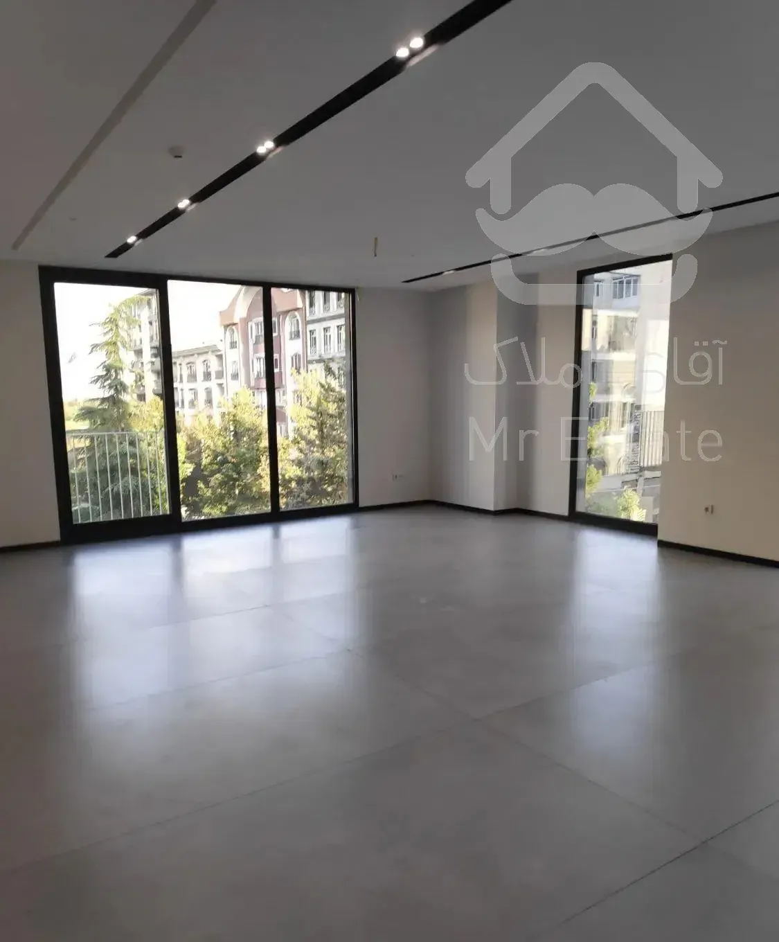 سعادت آباد ۱۶۷متر مدرن کلید نخورده ویو بدون مشرف